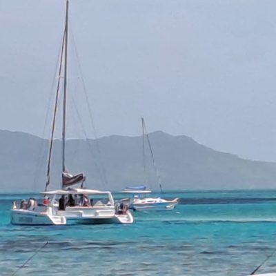 Catamaran Tour – 5 Islands Adventure